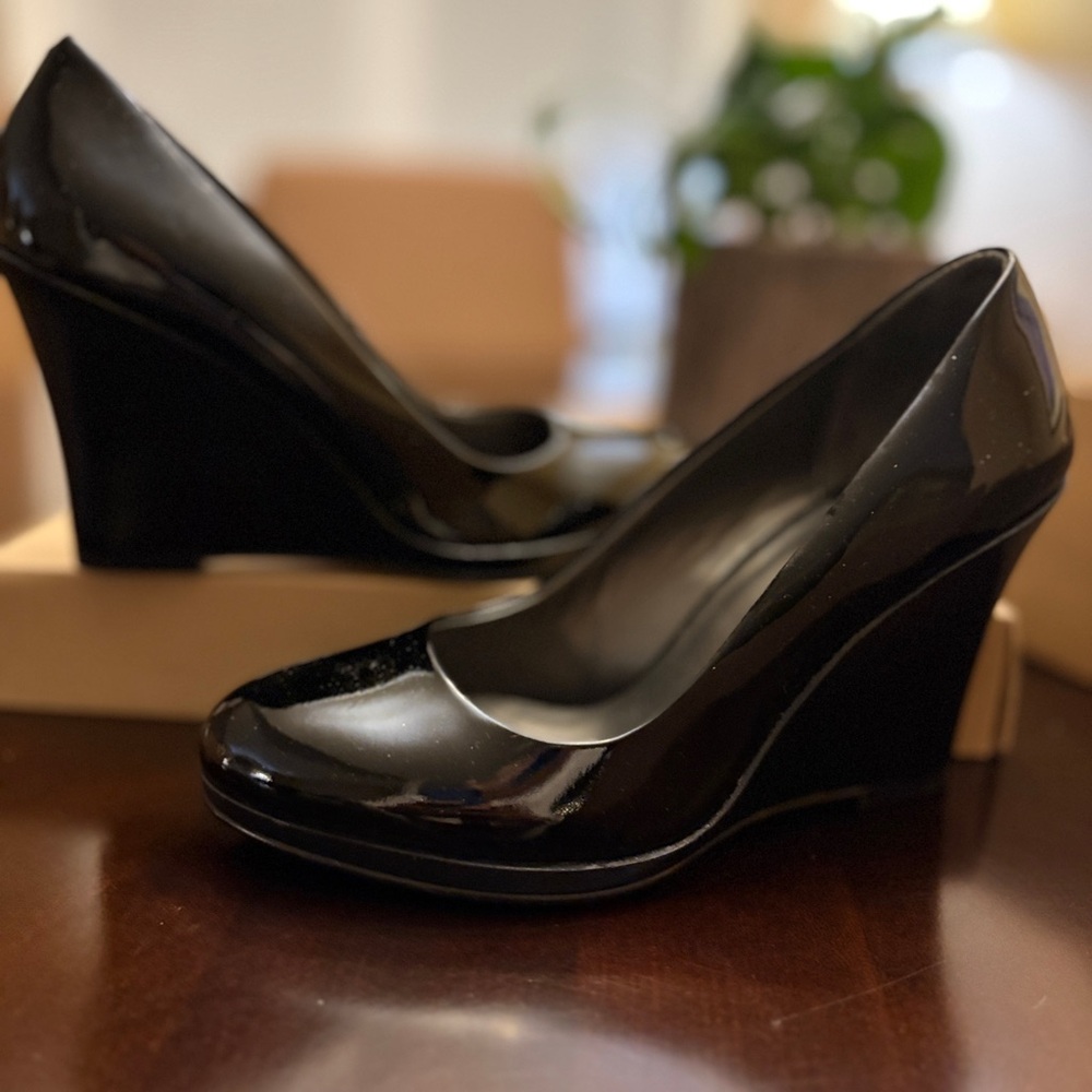 Cole Haan Black Patent Wedge Pumps Size 5.5